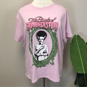 Universal Monsters The Bride of Frankenstein Pink Tee - Size L
